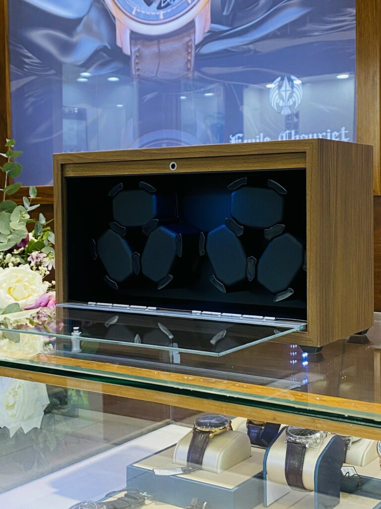 Hộp Xoay Đồng Hồ Cơ Giá Rẻ 6 Ô (1)